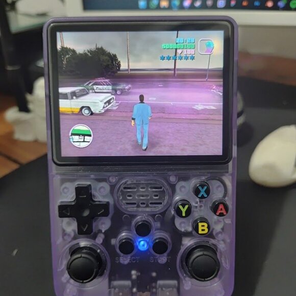 Portable Retro Console – 15,000+ Games Built-In - Picture 5 of 6